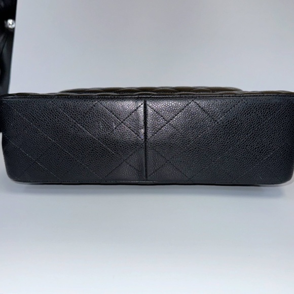Chanel Black Quilted Caviar Jumbo Classic Double Flap Bag Silver Hardware & card - Picture 4 of 16